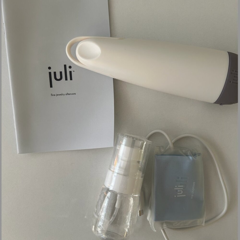 UNUSED Juli Brush Diamond Cleaner